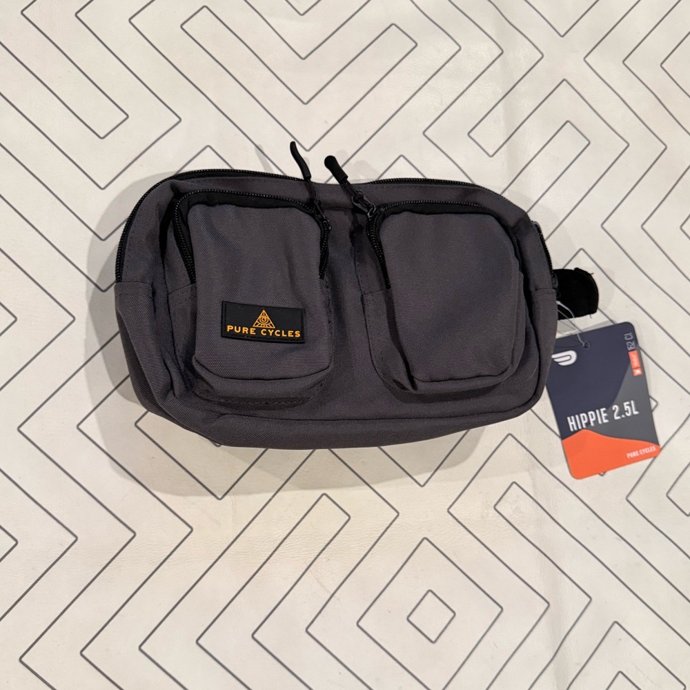 NWT Pure Cycles Hippie 2.5L Bag